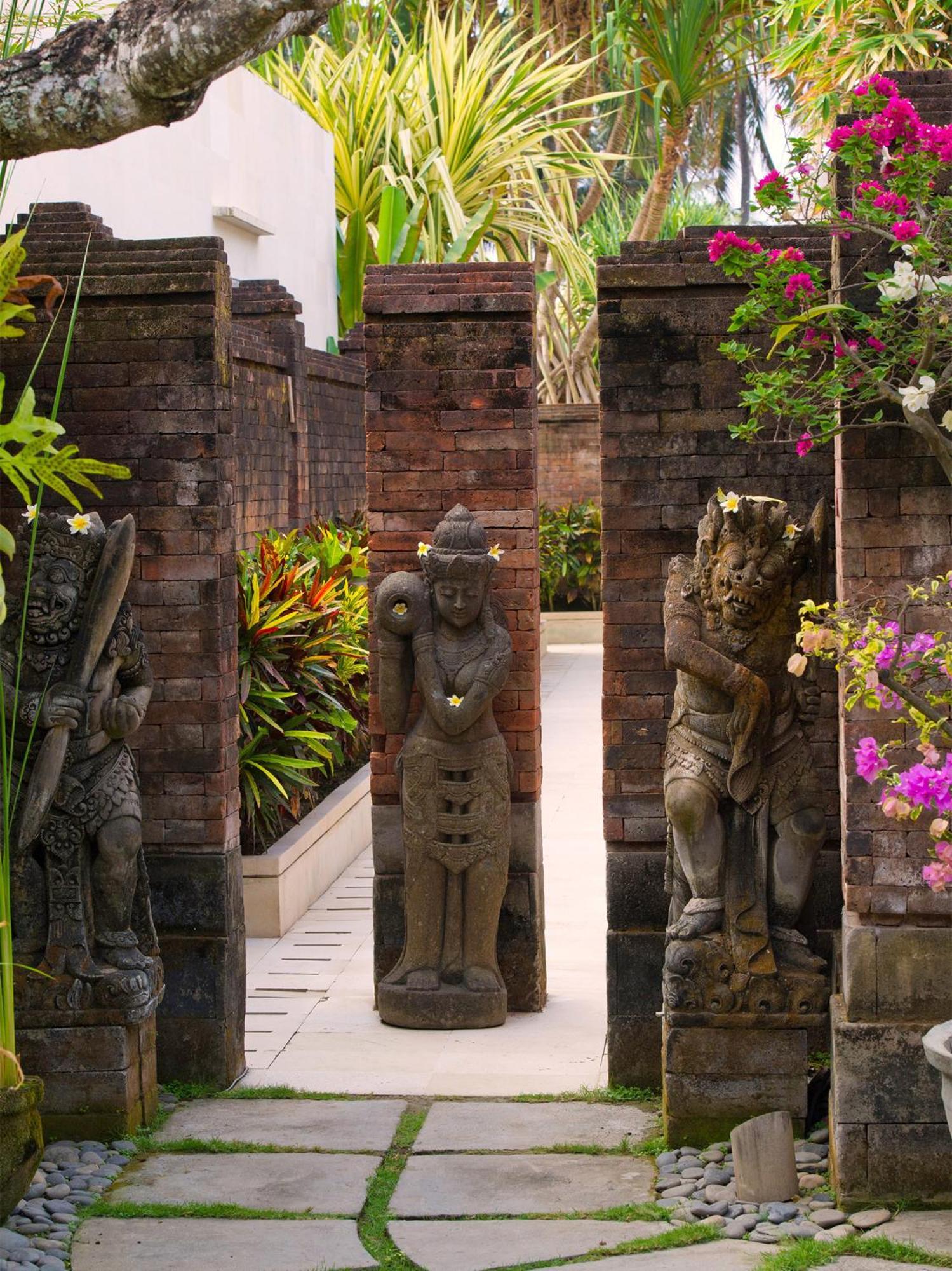 Majapahit Beach Villas by Nakula Ketewel Ruang foto